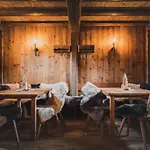 Loewen Chalet