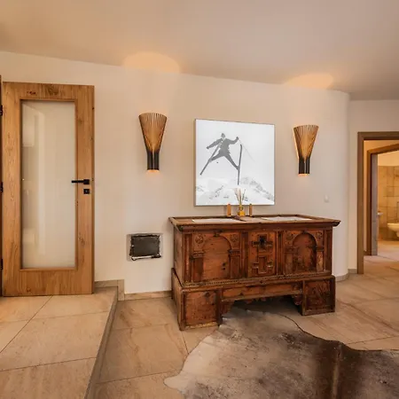 Loewen Chalet *