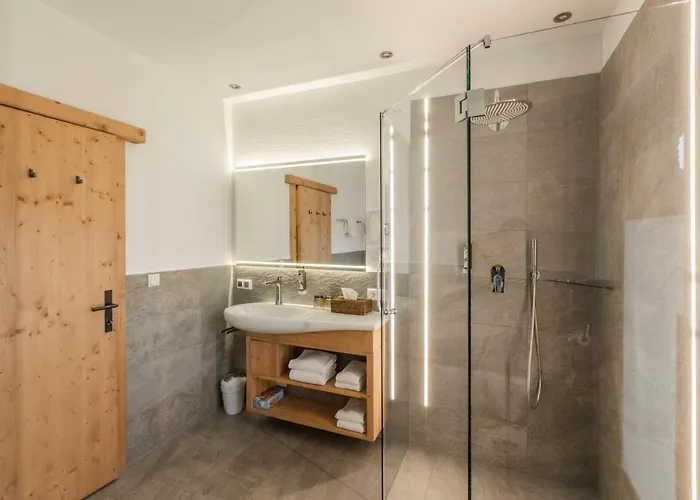 Loewen Σαλέ Ζέεφελντ